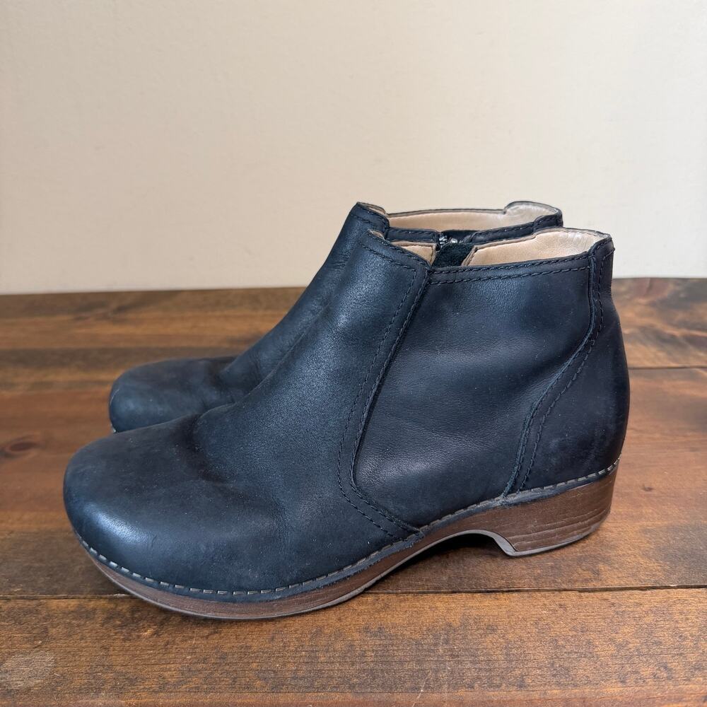 Dansko Women's Barbara Black Burnished Nubuck Ankle Bootie Size 39 US 9 - Picture 3 of 11